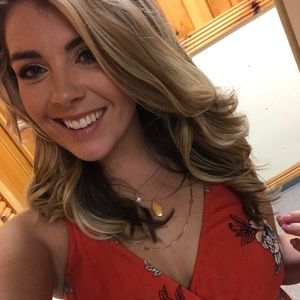 Meet your Posher, Gillian